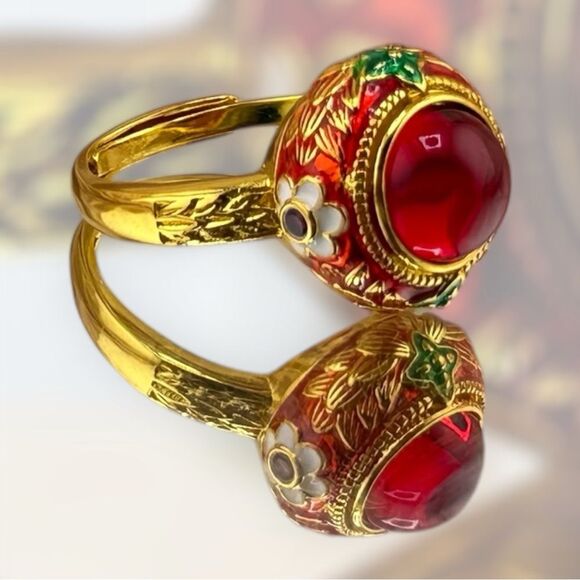 Vintage-Inspired Red Enamel Cabochon & Gold Statement Ring - Picture 3 of 8